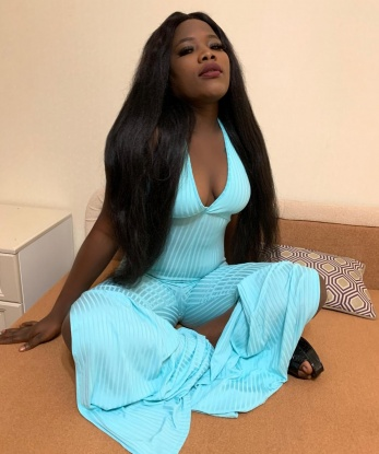 Мои услуги - настоящий рай для твоих фантазий. Ты можешь насладиться моим горячим телом, умелыми руками и нежными губами. Я с удовольствием исполню все твои сексуальные желания. Мои клиенты говорят, что со мной время летит незаметно, ведь я всегда вложусь в отношения на все 100%. Фото - это лучший способ увидеть мою красоту, а отзывы говорят сами за себя. Живу в Москве, так что можем встретиться в уютной обстановке у меня или у тебя. Не упусти возможность окунуться в мир наслаждений со мной. Жду тебя, чтобы доставить тебе незабываемое удовольствие. 💋🔥 8607, 26 лет